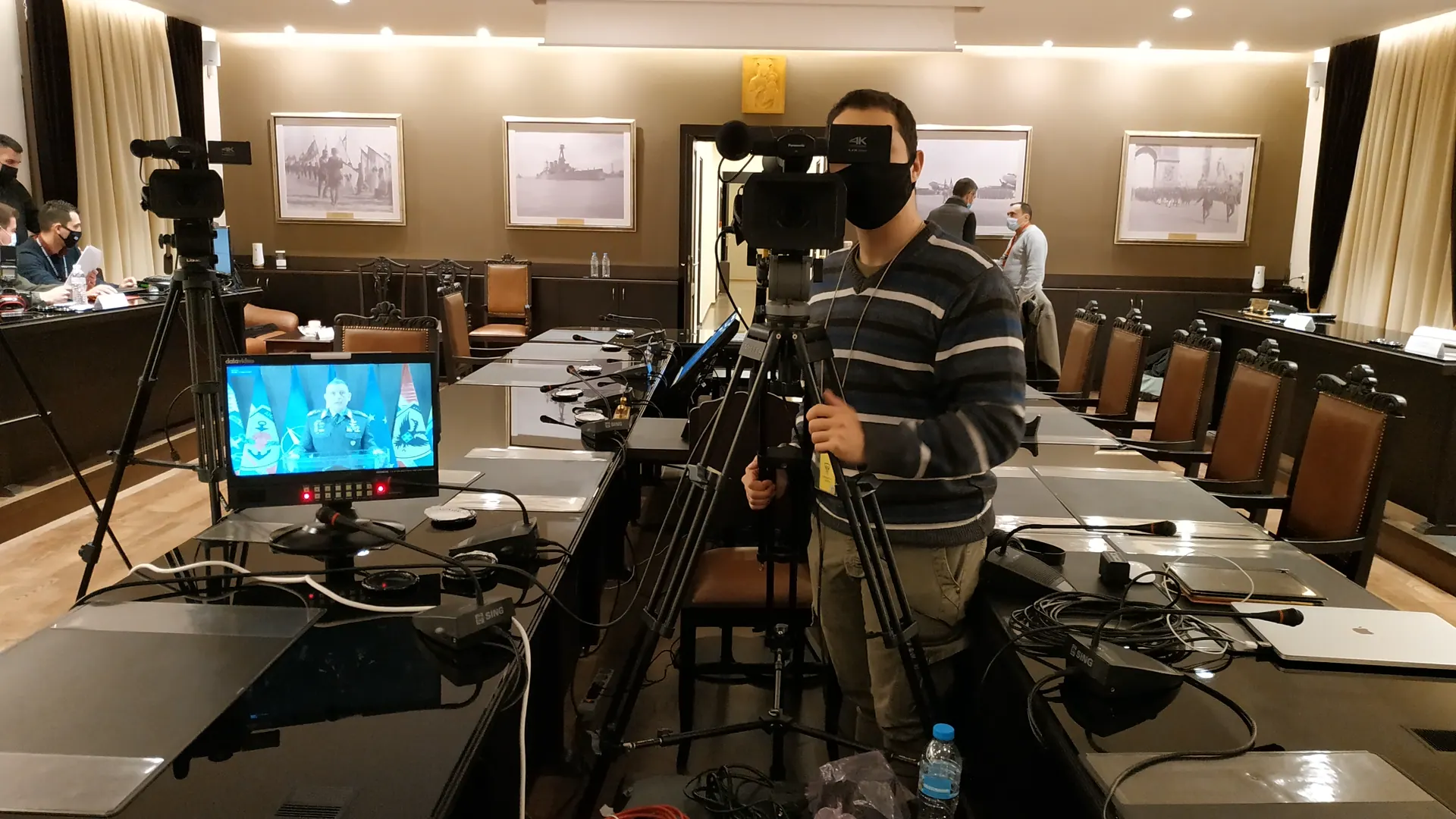 Lefteris Keteoglou behind the scenes